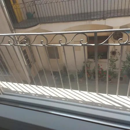 Centrocentro With Balcony * Νόβι Σαντ