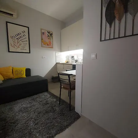 Centrocentro With Balcony Διαμέρισμα *