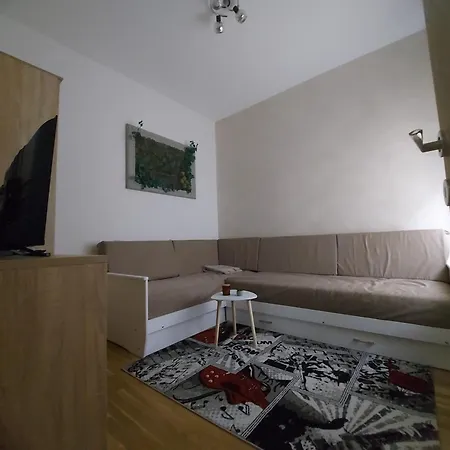 Apartman Centrocentro With Balcony Újvidék