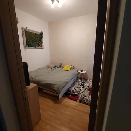 Centrocentro With Balcony * Νόβι Σαντ